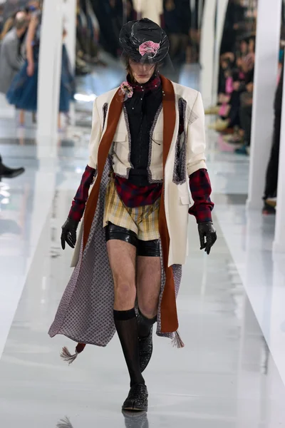 Look 39